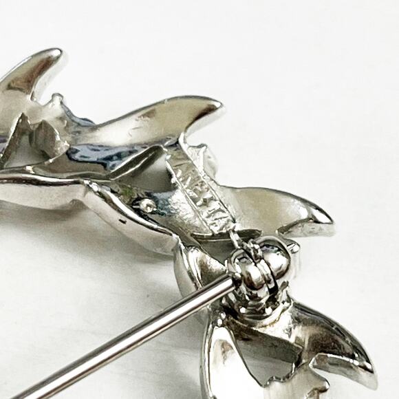 Panetta Vintage Emerald Green Crystal Wreath Brooch - Picture 7 of 7